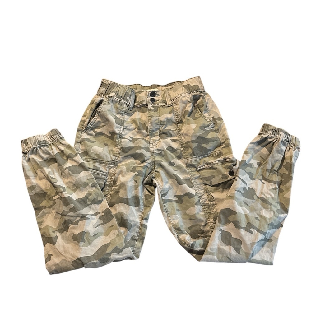 SO camo jogger pants